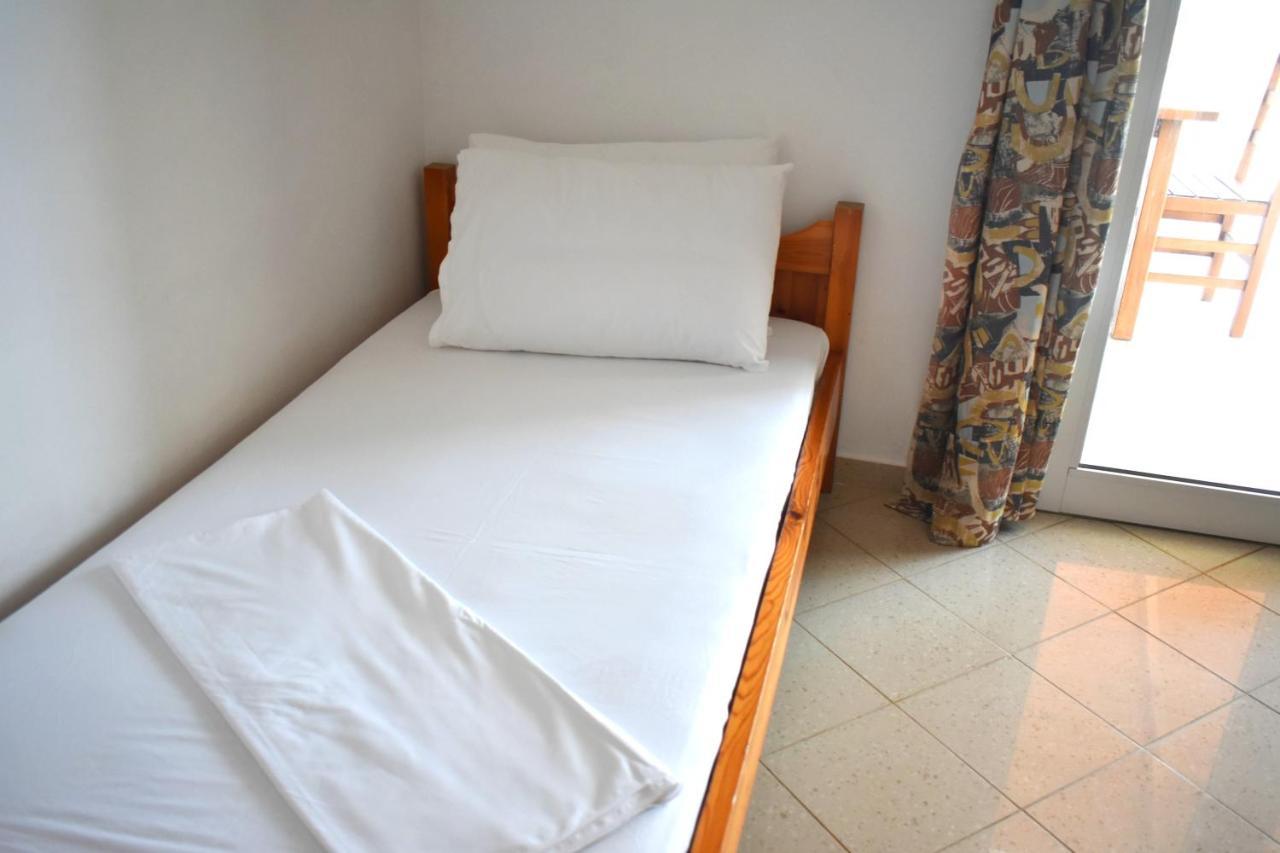 Ionio Rooms II Himare Luaran gambar