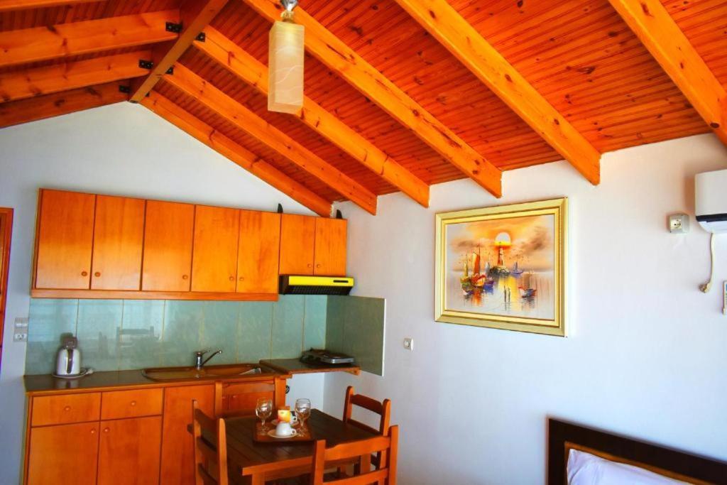 Ionio Rooms II Himare Luaran gambar